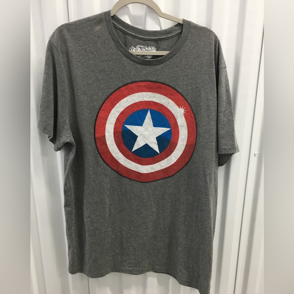 ‼️CLOSING SALE EVERYTHING MUST GO‼️
New Like Old Navy Captain America Tee - Picture 1 of 4